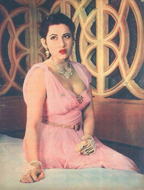 Madhubala Biography, Age, Death, Husband, Children, Family, Caste, Wiki ...