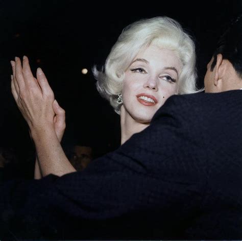 giant sideswept eyelashes | Intimate photos, Marilyn monroe, Marilyn