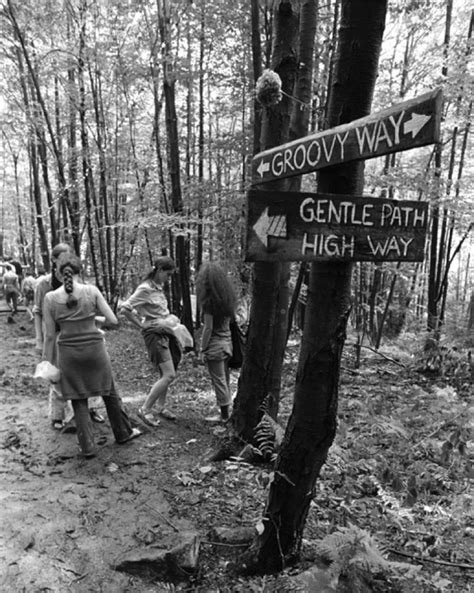 32 Rare Photos From Woodstock: What did they do without health insurance? | Woodstock photos ...