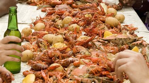 How To Eat Crawfish Like A Pro At Your Next Seafood Boil