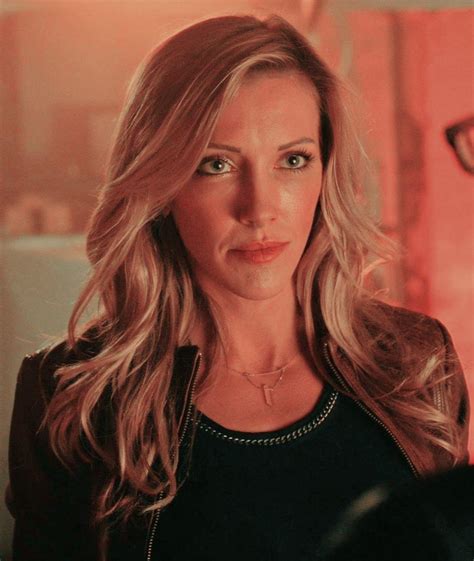 Katie Cassidy in arrow : r/KatieCassidy