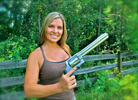 Woman Fires the S&W Magnum for the First Time [VIDEO] — The Hunting page