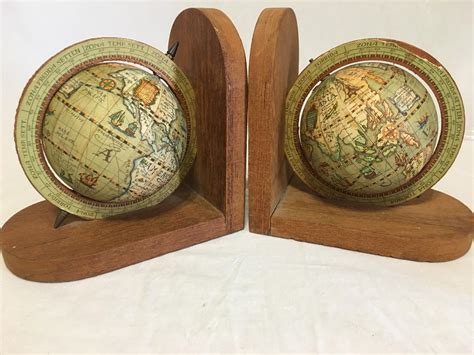 Vintage Globe Bookends | EstateSales.org