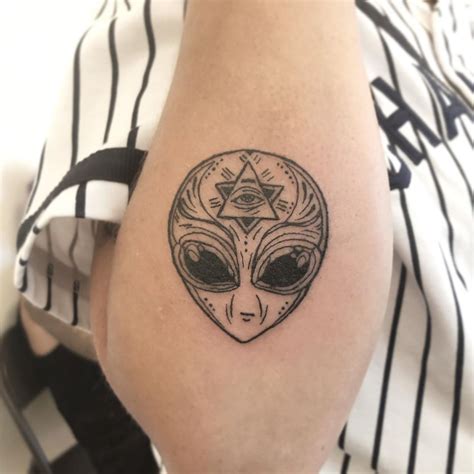 alien head tattoo ideas - Gale Ritter