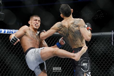 UFC 229 bonuses: Tony Ferguson vs. Anthony Pettis takes Fight of the Night - MMA Fighting