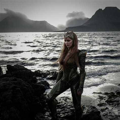 Amber Heard as Mera revealed in new Justice League photo - Nerd Reactor