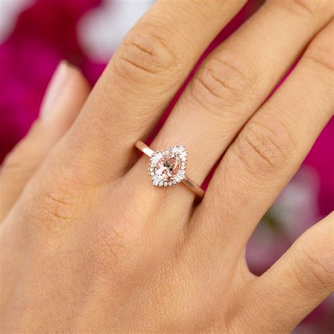 Ring with Morganite & Diamonds in 10kt Rose Gold