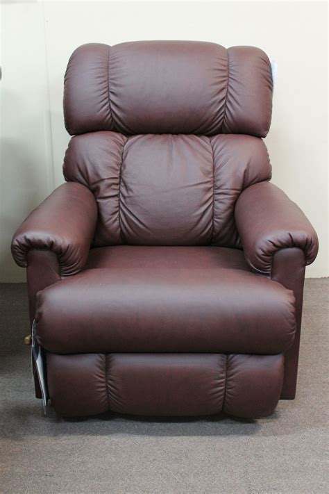 LAZBOY PINNACLE LEATHER RECLINER – Hardings Furniture