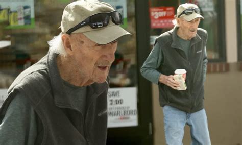 Aos 93 anos, Gene Hackman reaparece em público e surpreende