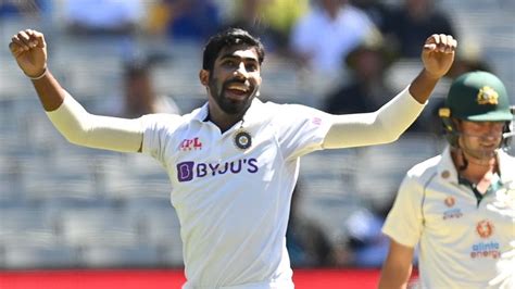 India's Jasprit Bumrah takes four wickets to dismiss Australia for 195 at Melbourne Test ...