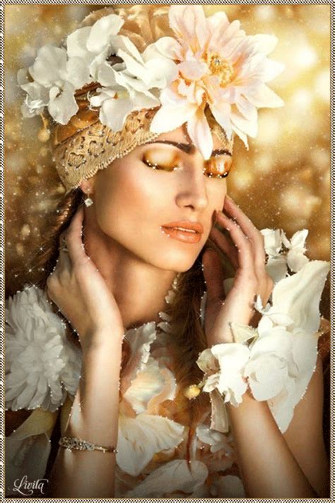 croiAFH7aQAlCyeQKjYuuHDqIcA.gif (500×751) | Flower headdress, Glamour, Floral hair