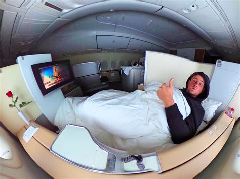 What it's like to fly on Lufthansa first class - Business Insider