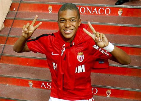 Retour sur le jour où Kylian Mbappé a signé à l'AS Monaco - Nice-Matin