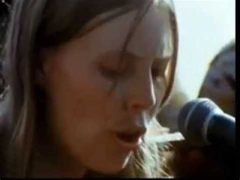 Joni Mitchell-Woodstock (1969 Live) - YouTube