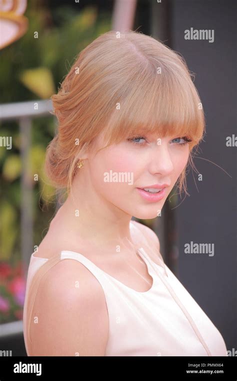 Taylor Swift 02/19/2012 "The Lorax" Premiere held at the Universal ...