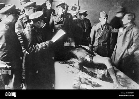 Military medics identify the corpse of Goebbels Stock Photo - Alamy