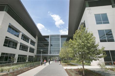 Apple's Austin campus now up to 6,000 workers as company touts 2M US ...