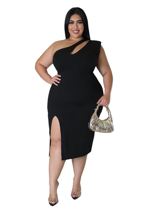 Final Sale Plus Size One Shoulder Cut Out Dress with Side Slit is Blac – Chic And Curvy