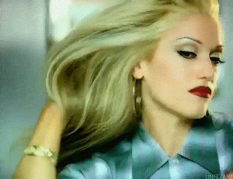 Gwen Stefani reppin the white girl chola. Gwen Stefani Music, Gwen Stefani Style, Gwen Stefani ...