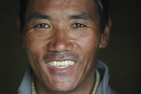 Sherpa guide Kami Rita scales Mount Everest for a record 28th time – DNyuz