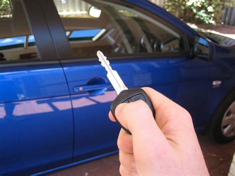 What is a car key transponder? - CAT Autokeys