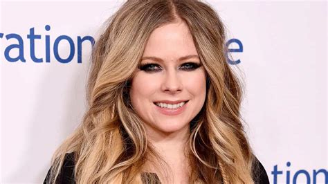 Avril Lavigne Car Collection | Cars Of Avril Lavigne - 21Motoring - Automotive Reviews