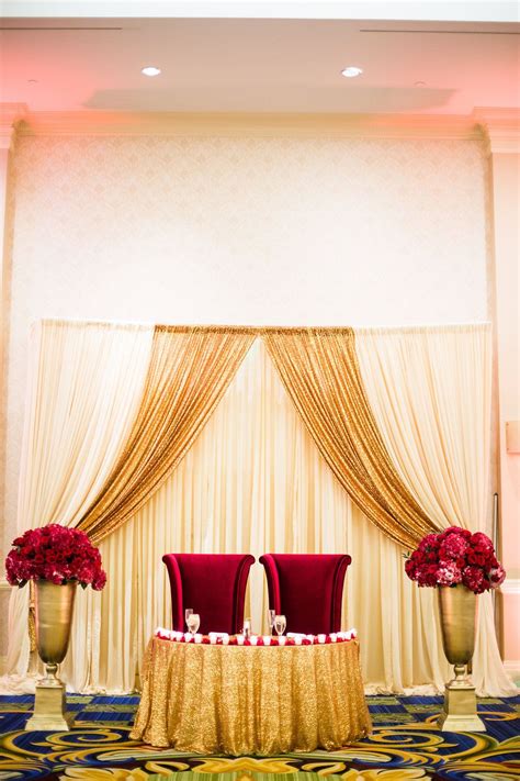 Red and Gold Sweetheart Table #sarahkhaneventstyling #skes # ...