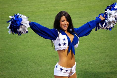 Dallas Cowboys Cheerleader Wallpaper - WallpaperSafari