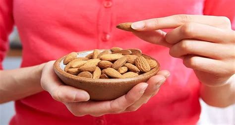 Almond Nuts - Nutritional Data Of Almonds