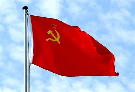 Flags of the World: The Soviet Flag - Koryo Tours