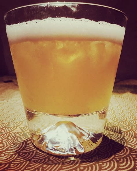 Whisky sour with Mount Fuji glass : r/cocktails