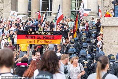 Fury in Germany as far-right protesters storm parliament building | Daily Mail Online
