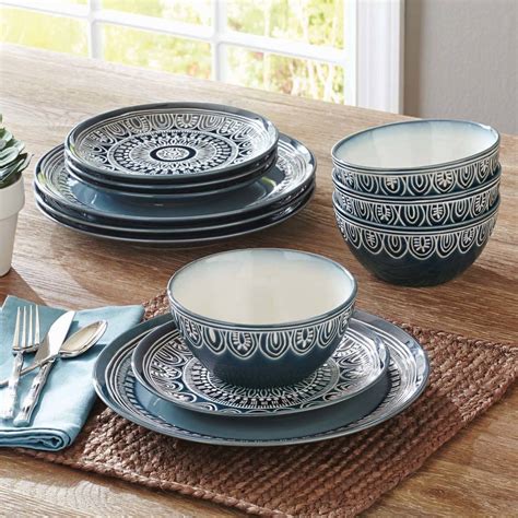 plates and bowls set