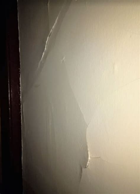 Repairing Peeling Skim Coat Of Old Plaster? - Drywall & Plaster - DIY Chatroom Home Improvement ...