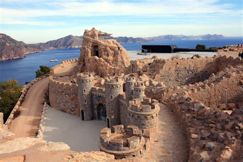 Artillery Battery of Castillitos (Cartagena, Spain). Built in 1926, its ...