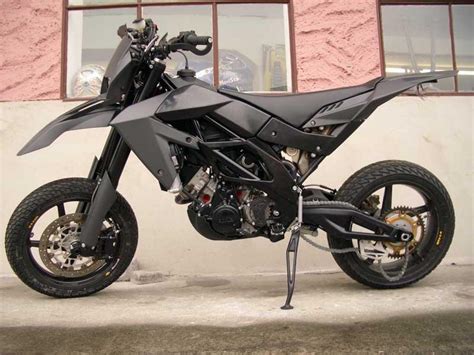 Aprilia Aprilia SXV 550 - Moto.ZombDrive.COM