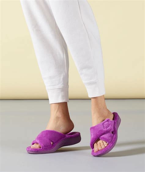 Cheap Slippers Near Me Sale Online | bellvalefarms.com