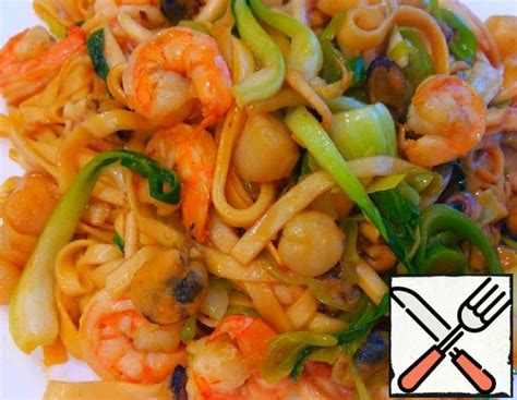 Chinese Wok Noodles with Seafood Recipe 2023 with Pictures Step by Step ...