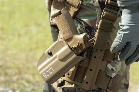 Army fields new handgun system to military police | Article | The ...