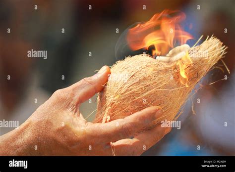 Hindu Tamil Traditional Wedding Rituals Stock Photo - Alamy