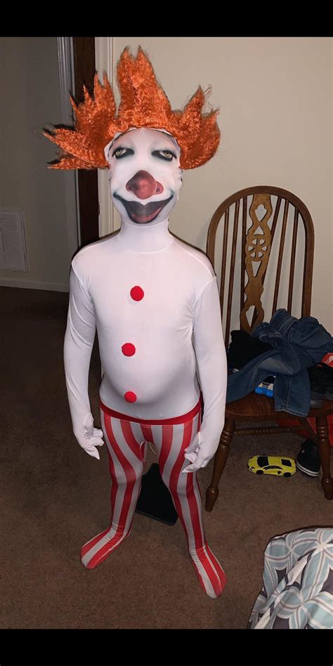 This Pennywise costume from r/crappydesign : r/comedyheaven