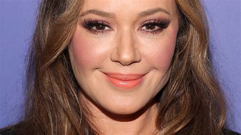 Why Leah Remini Has A Problem With Laura Prepon - Internewscast Journal