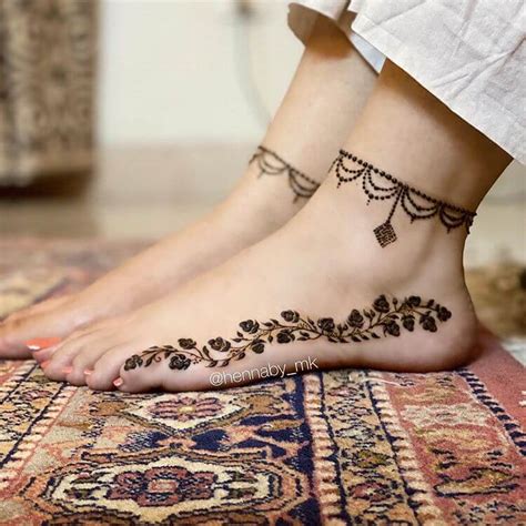 Minimalistic Feet Mehendi Designs To Pin For Your Wedding