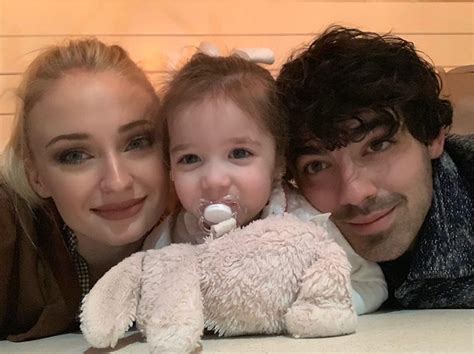 ¡Ya nació el segundo hijo de Sophie Turner y Joe Jonas! 🥰😍 - Chismes Today