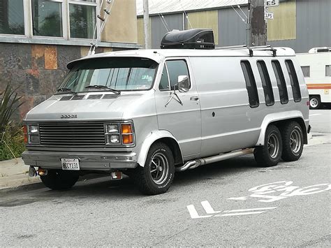 Six-Wheel Dodge Van : WeirdWheels