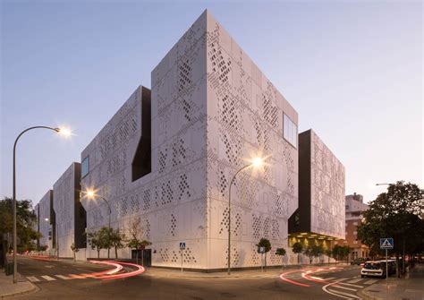 Gallery of Designing for the Law: Rethinking Courthouse Architecture - 8