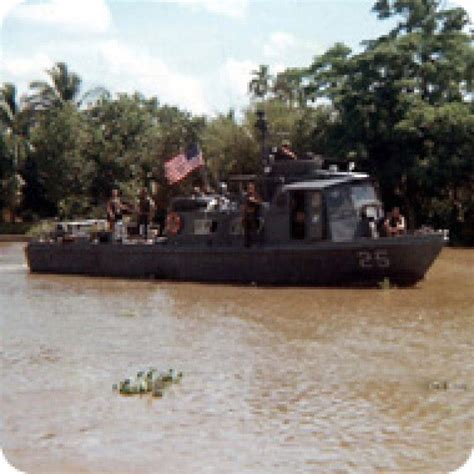 Emotional Voyage to 1960s: Swift Boat Reunites 450 Vietnam Vets in S.D ...