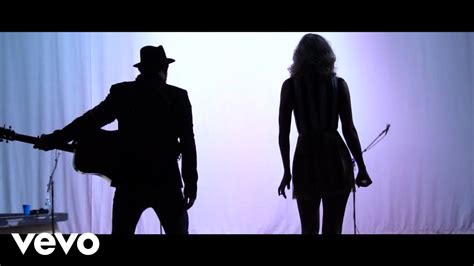 Sugarland - "Bigger (Live)" (Official Music Video)