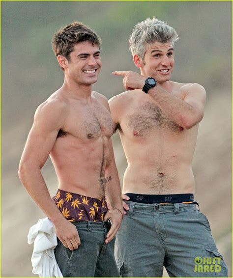 Zac Efron Confirmed for 'Baywatch' Movie, Will Be Rated 'R'!: Photo 3434839 | Zac Efron Photos ...