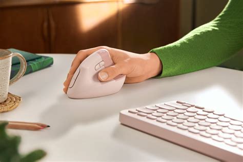 Review: Logitech’s Lift vertical mouse helps control RSI | Computerworld